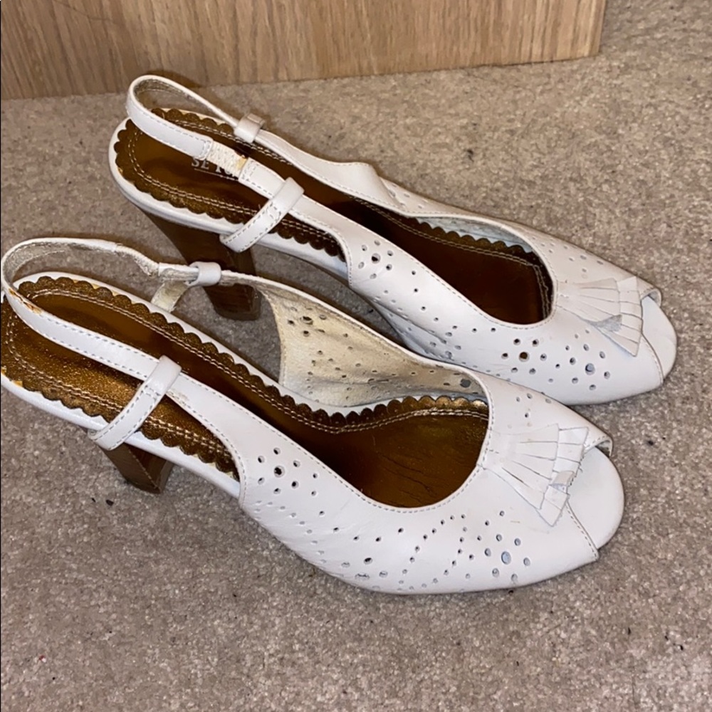 white shoes - Picture 4 of 4